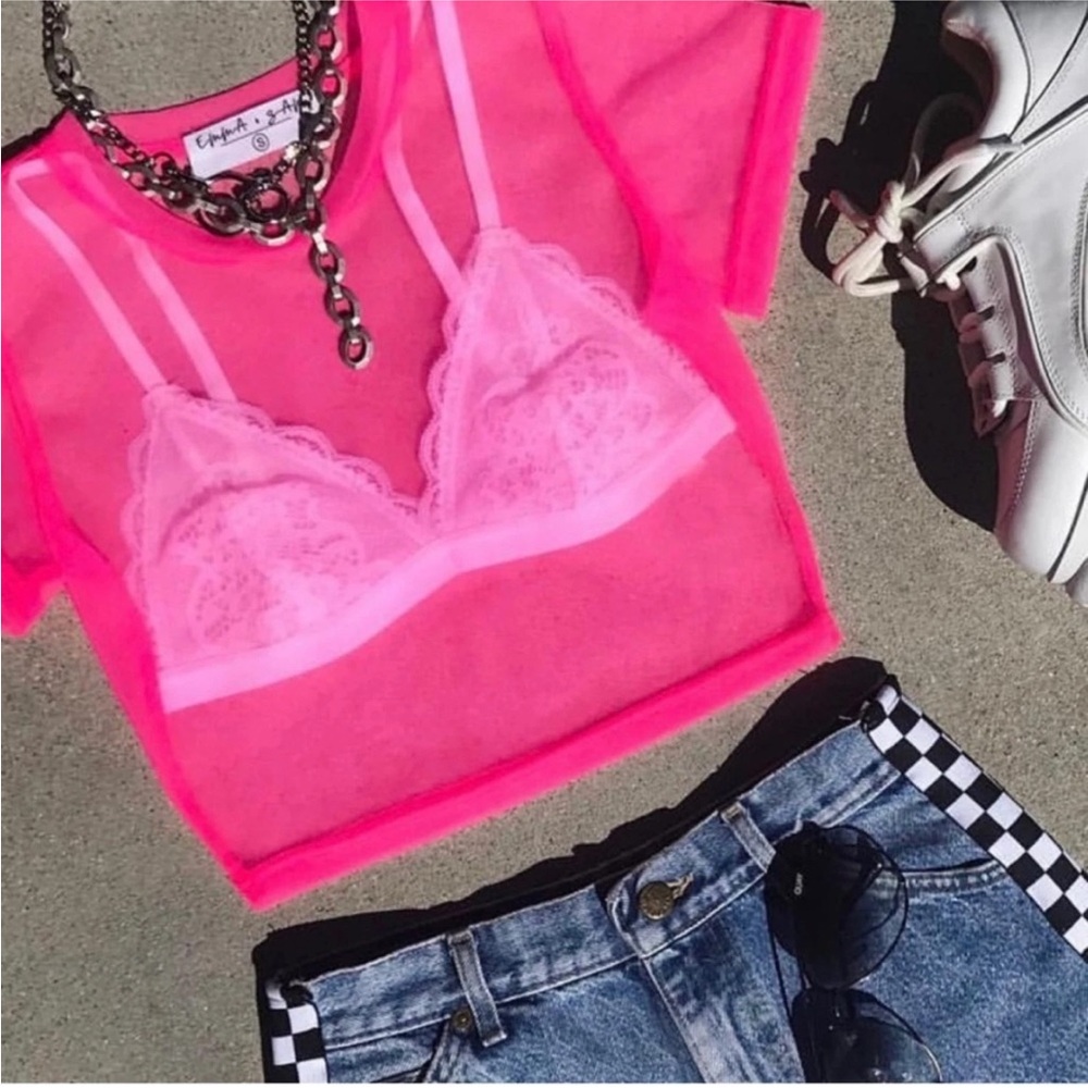 EMMA & SAM MESH CROPPED SHORT SLEEVE TOP LAYERING IN HOT PINK SZ SMALL, MEDIUM - Picture 3 of 14